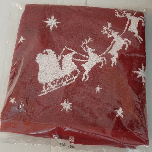 Pottery Barn Sleigh Bell Reversible Jacquard Towel Set - Picture 3 of 11